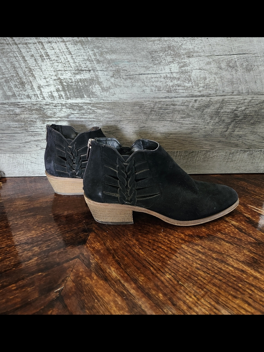 Women's Vince Camuto Black Suede Prestetta Braid Cut Out Ankle Booties Sz 7.5